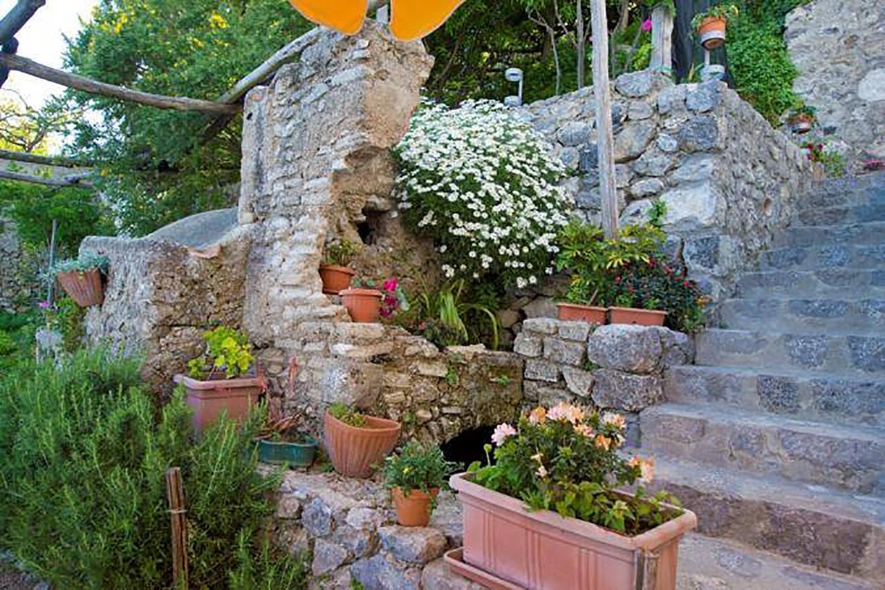 Bed and Breakfast L'Antico Borgo Dei Limoni Amalfi Exterior foto